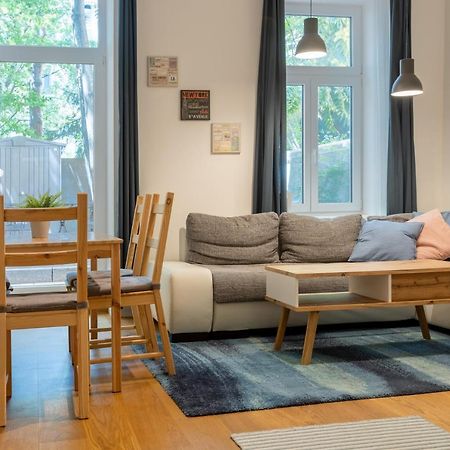 Cozy Apartment, 2 Private Terraces, 8 Min To City Center Bécs Kültér fotó