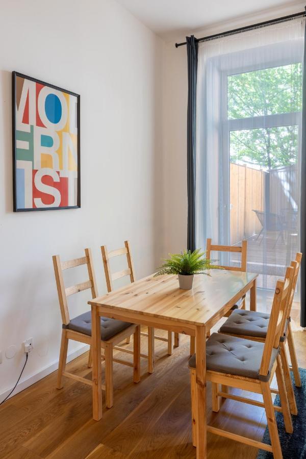 Cozy Apartment, 2 Private Terraces, 8 Min To City Center Bécs Kültér fotó
