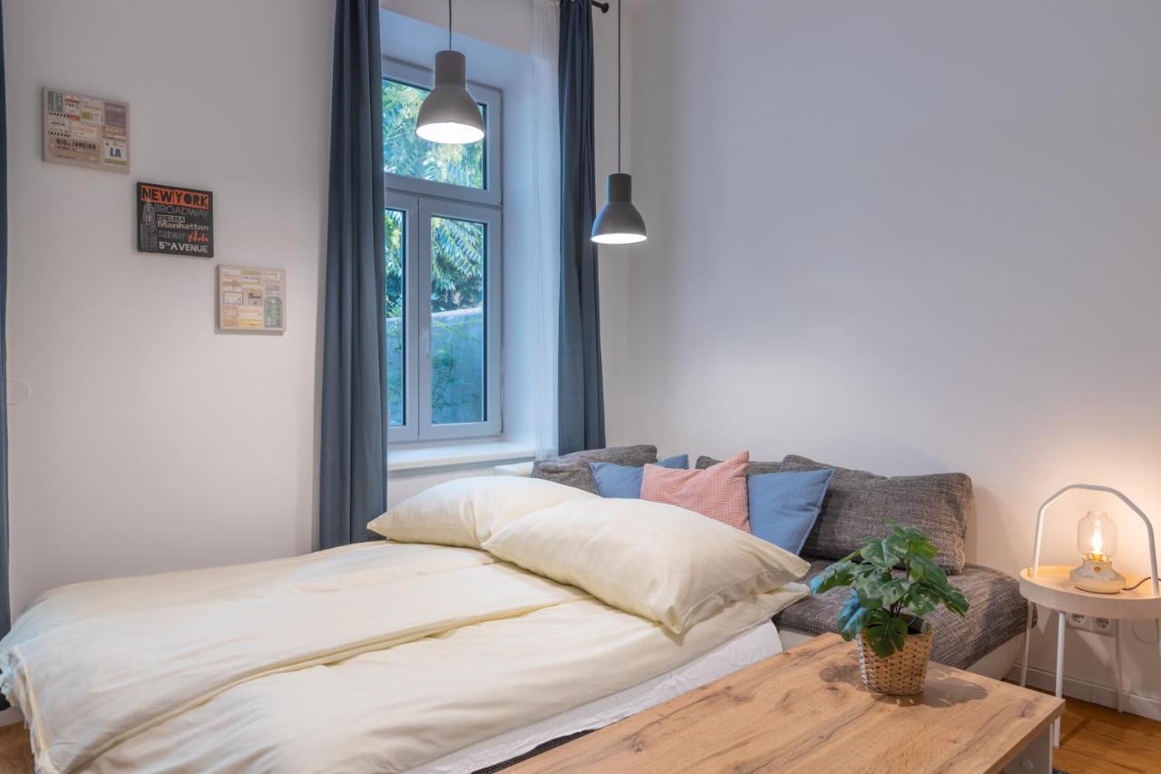 Cozy Apartment, 2 Private Terraces, 8 Min To City Center Bécs Kültér fotó