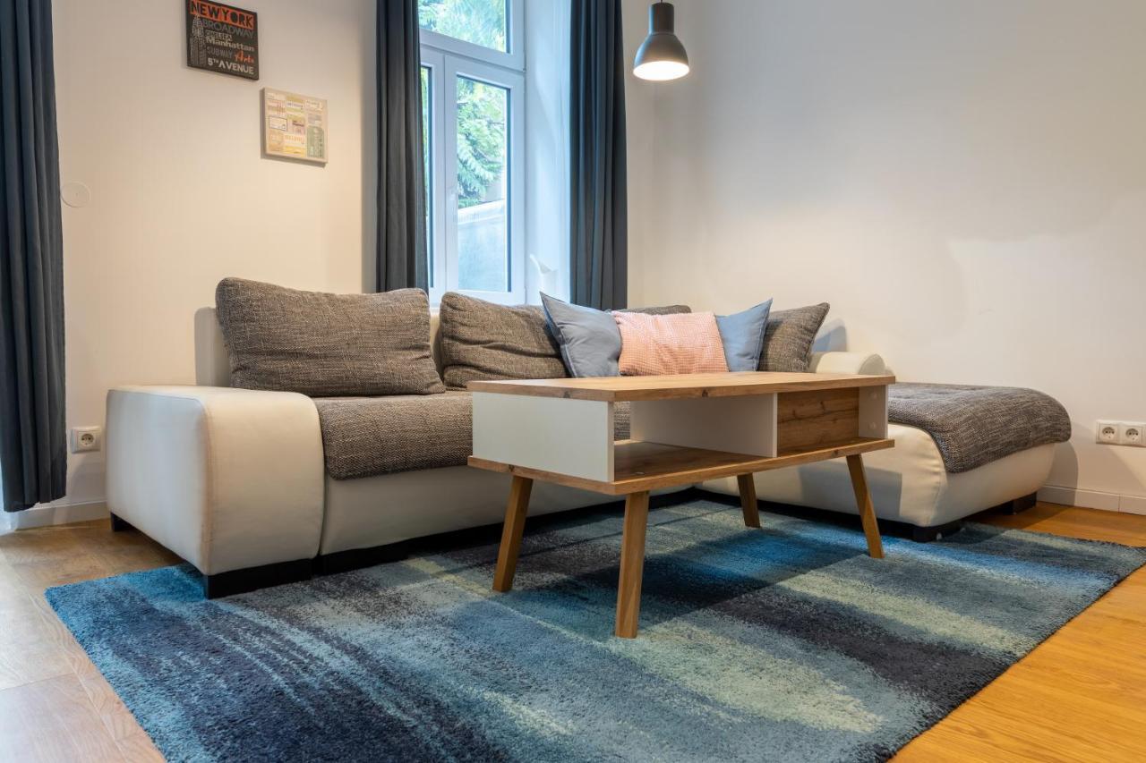 Cozy Apartment, 2 Private Terraces, 8 Min To City Center Bécs Kültér fotó