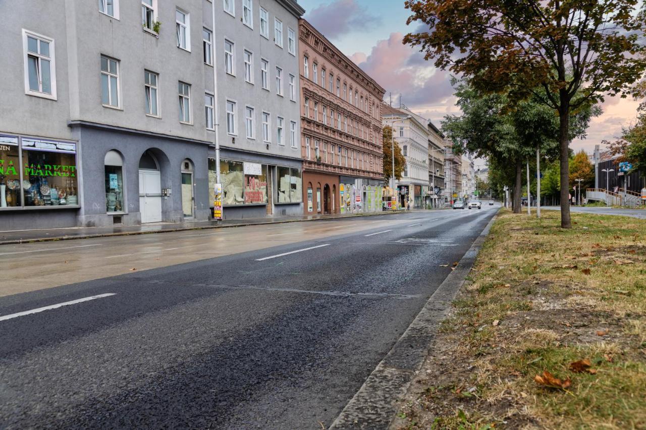 Cozy Apartment, 2 Private Terraces, 8 Min To City Center Bécs Kültér fotó
